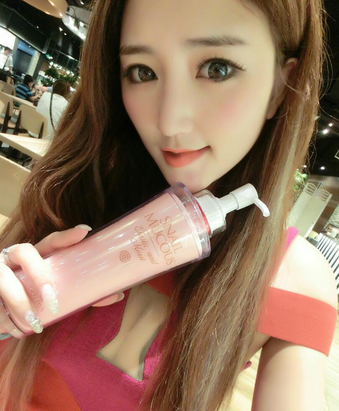 灰色油画艺术特色介绍词