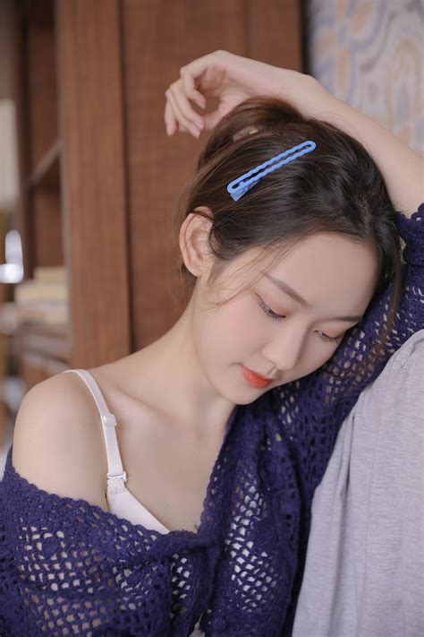 灰色的灰的反义词